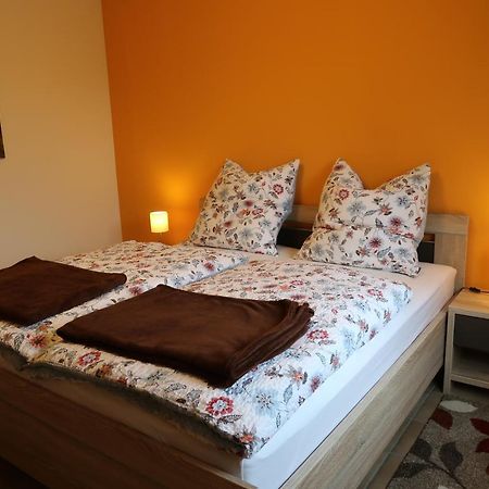Ferienwohnung Neuborner-Hof Andernach Bagian luar foto
